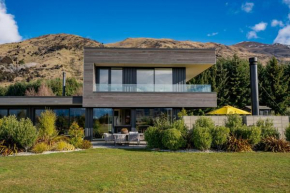Wanaka Luxury on Sutdholme